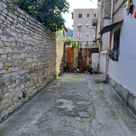 Lägenhet Berat's Secret Passage *